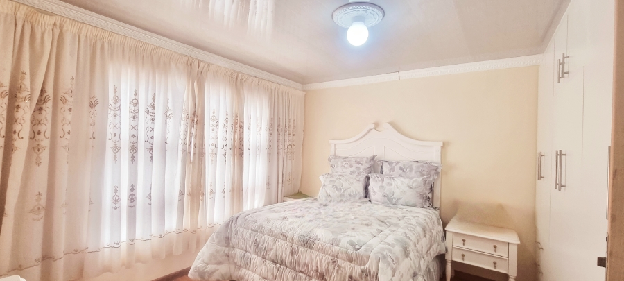 6 Bedroom Property for Sale in Mdantsane Nu 16 Eastern Cape